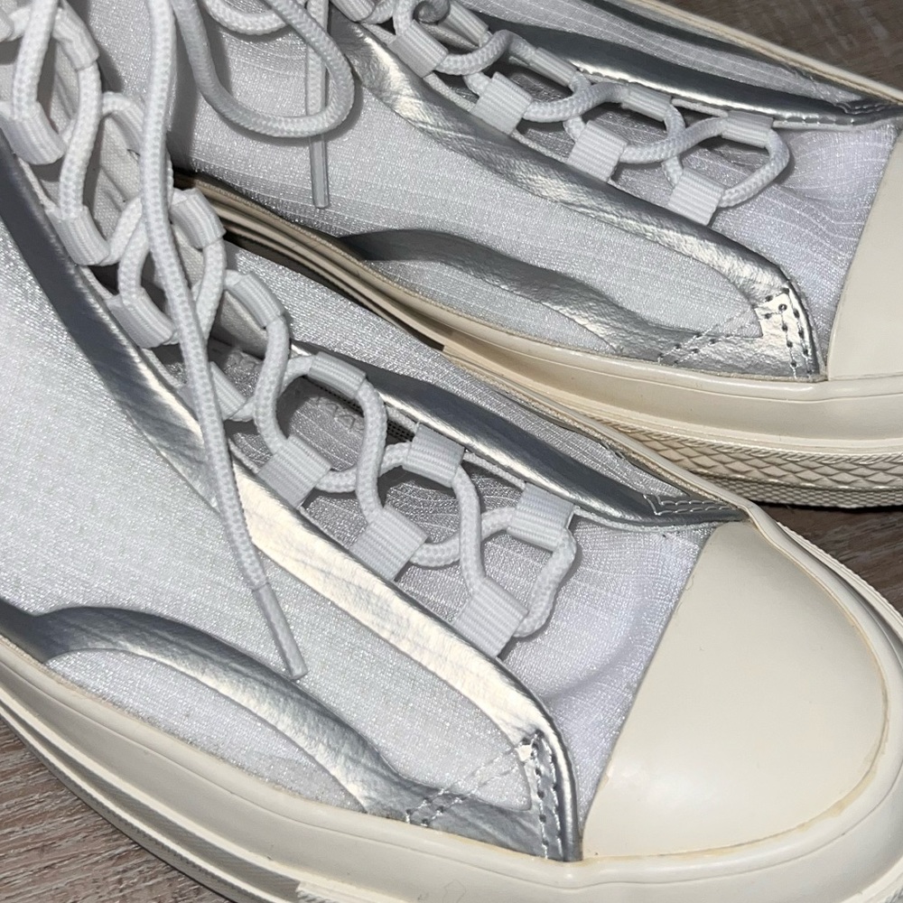 Reflective Converse - image 8